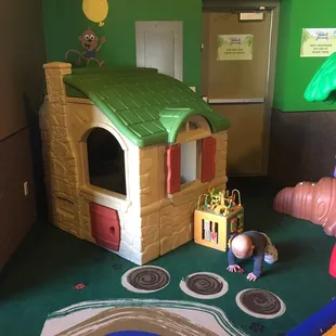 Crawler area (under 2)