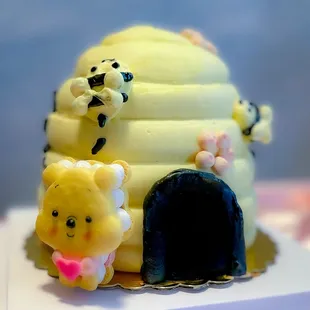 Pooh Bear Smash Cake
