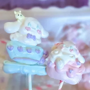 Cinnamaroll inspired meringue pops