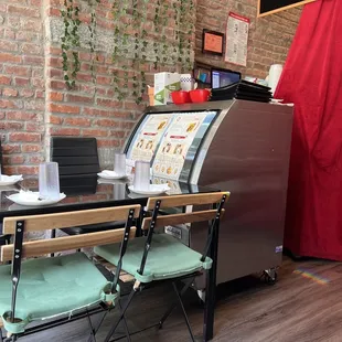 sushi and sashimi, interior