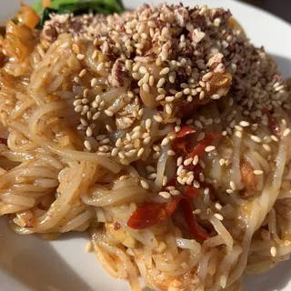 Shan Noodle w/ Chicken