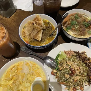 Samosa Salad with Bean Soup