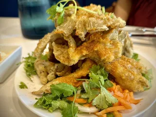 Lee’s Kitchen + Cocktails