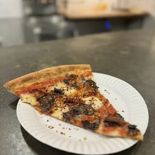Manco slice - Mushrooms, bacon, and mozzarella