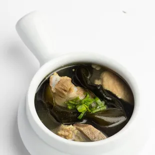 Pork rib soup with seaweed Knot