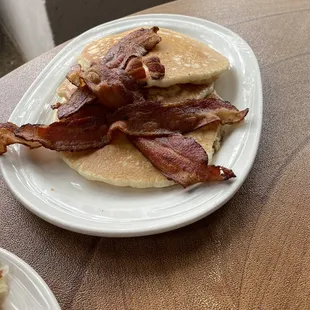 Pancakes &amp; bacon