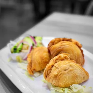 Curry Puff | @whaevaeats