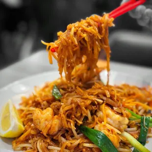 Pad Thai | @whaevaeats