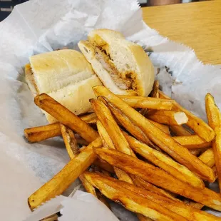 "Prego" sandwich with fries