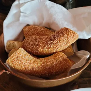 Turkish sesame bagels