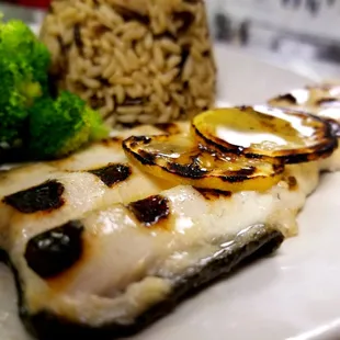 grilled fish and broccoli