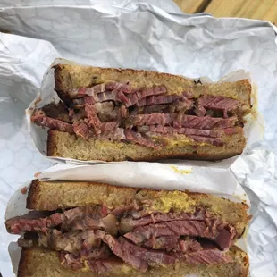 Pastrami Sando