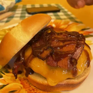 a bacon cheeseburger