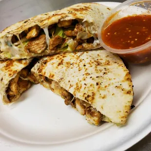 Chicken Quesadilla
Quesadilla de Pollo