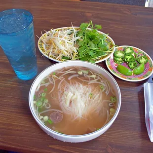 ramen and noodles, food