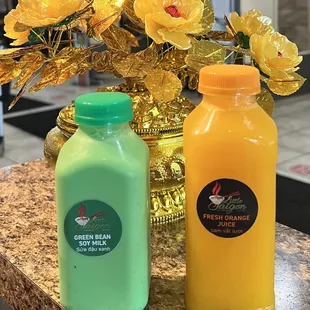 Green bean soy milk &amp; Fresh orange juice