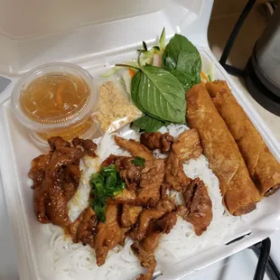 #44 Bun Thit Nuong || IG: @misspiggyeats