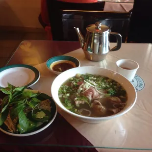 Cold Friday + Hot Pho + Hot Jasmine Tea = Phonominal Phriday!