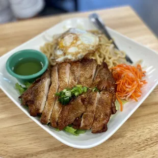 55. Garlic Noodle with Grilled Chicken