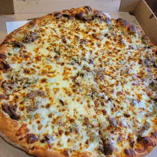 Philly cheesesteak pizza