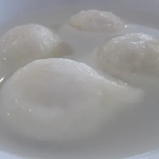 Sweet Rice Dumpling W/ Pork (4)