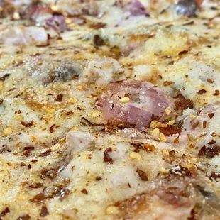 a close up of a pizza