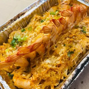 Grilled Shrimp with Vermicelli 铁板蒜蓉虾