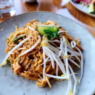 Spicy pad thai