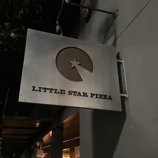 The best "Deep Dish" pizza joint