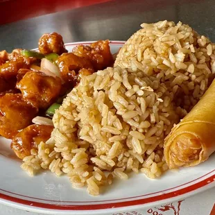 Sweet and sour pork lunch combo