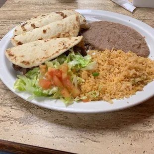 a plate of mexican food
