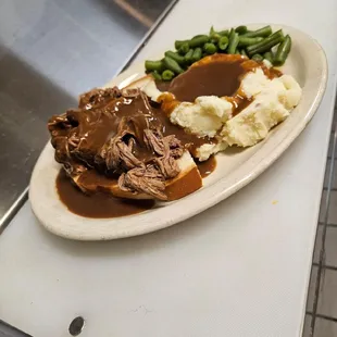 Little Ted's Pub & Grill