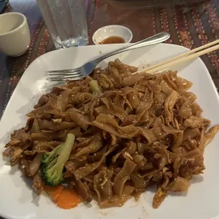 Chicken Pad See Eew