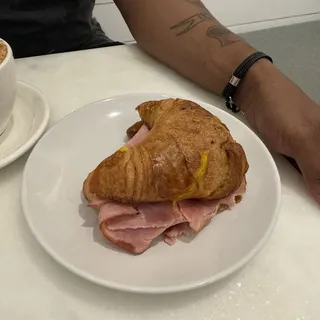 HAM & CHEESE CROISSANT