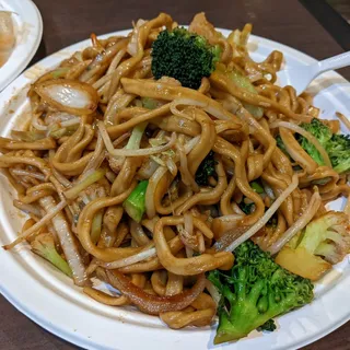 FN8. Vegetable Stir-Fried Noodles