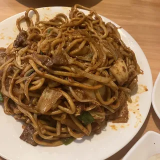 FN1. Kimchi Beef Handmade Fried Noodles