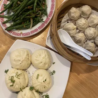 S118. Pork Xiao Long Bao Soup Dumplings