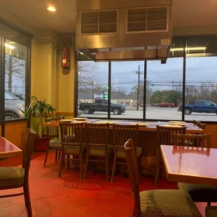 a view of the outside of a restaurant