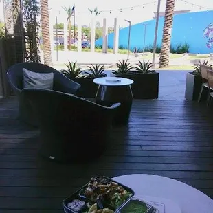 eating outside the mall's food court is pleasant