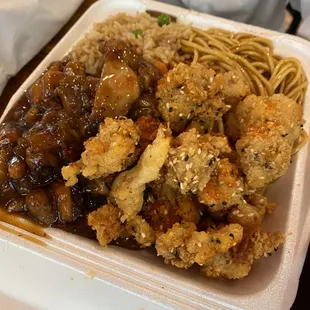 food, chicken wings and fried chicken