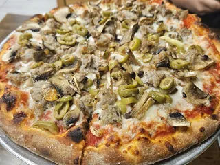 El Hornito Wood Fired Pizza