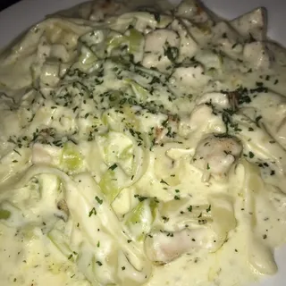 Fettuccine Alfredo