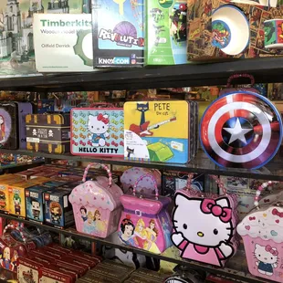 Lots of character lunch boxes here.