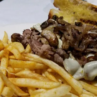 The prime rib sandwich with sautéed onions and mushrooms.  I thought it was okay, but I preferred the pasta and steak choices.