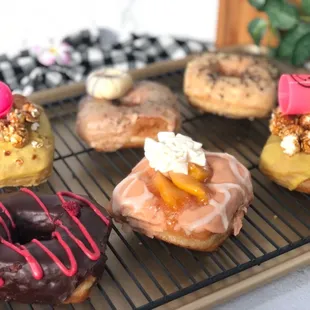 Cracker Jack, Chocolate Raspberry, London Fog, Peaches n Cream, Lilikoi Cacao