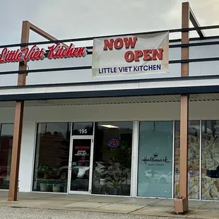 Front entrance to restaurant