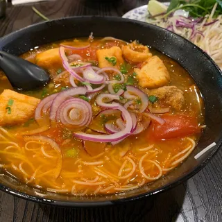 22. Crab Meat and Tomato Rice Noodle Soup