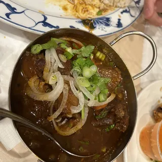 32. Fresh Tomato Wine Sauce Ox Tail Noodle Soup