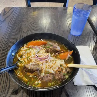 56. French Tomato Wine Sauce Ox Tail Rice Plate