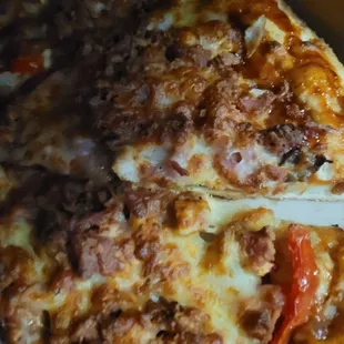 Barbecue chicken pizza... nice flavor, doesn't punch you in the mouth.